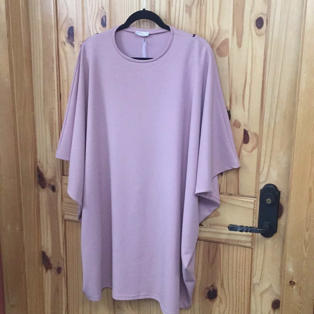 Nwt Suzy D London poncho